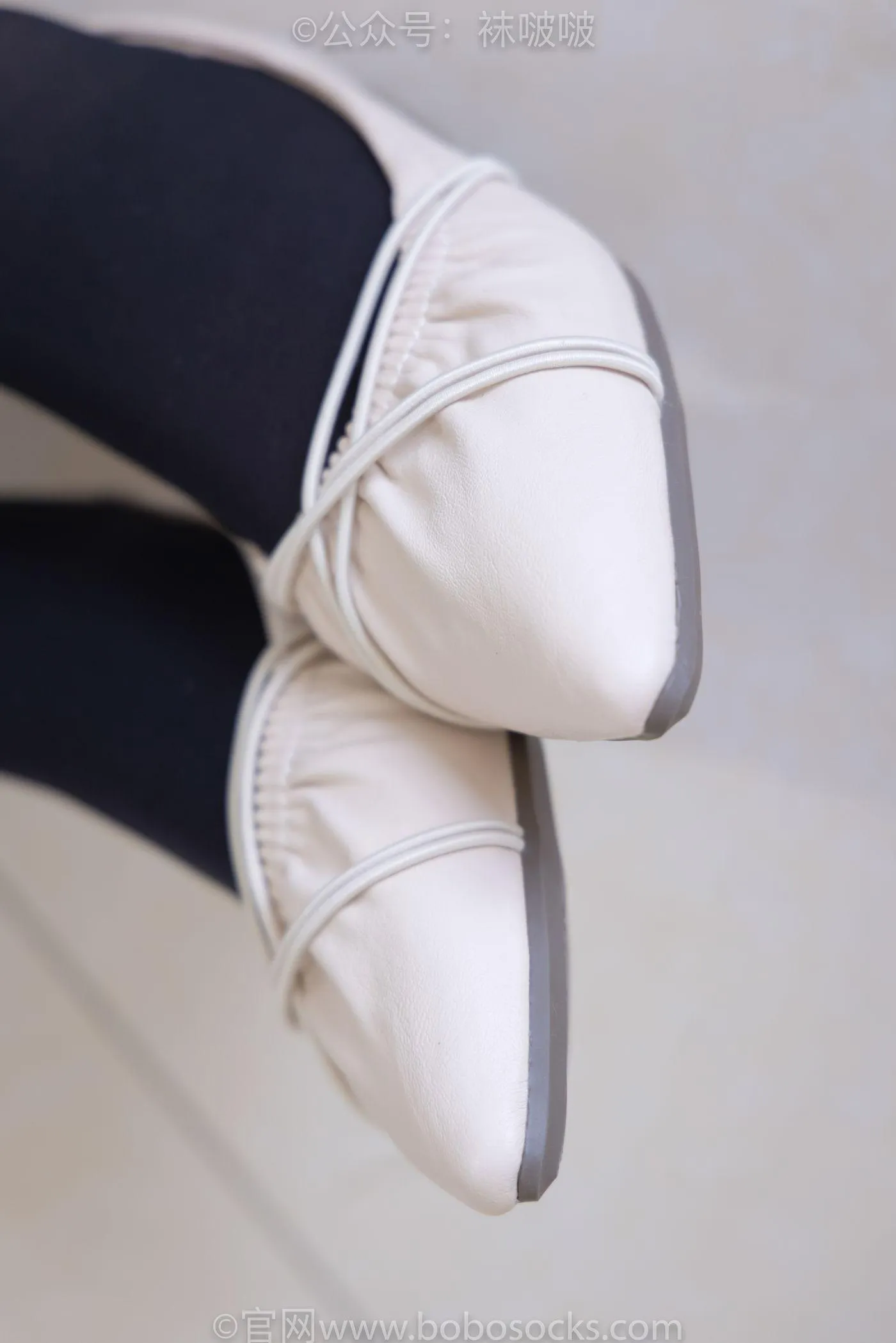 [BoBoSocks袜啵啵]NO.029 小甜豆-平底鞋、厚黑丝、厚肉丝、踩饼干剧情 [144P]插图8